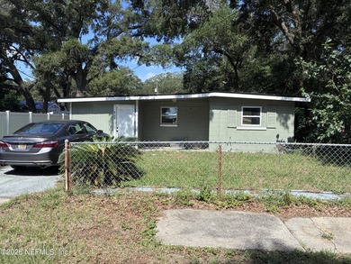 *SHORT SALE , Subject to Lender's Approval. This home has - photo 1