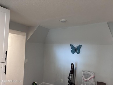 *SHORT SALE , Subject to Lender's Approval. This home has - photo 9