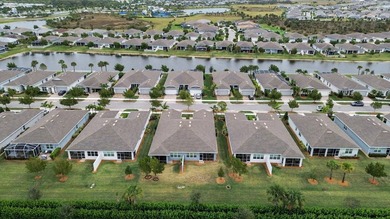 Welcome to this beautifully maintained 2-bedroom plus den - photo 3