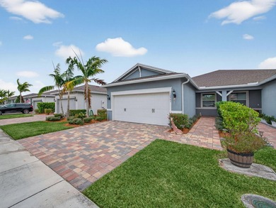 Welcome to this beautifully maintained 2-bedroom plus den - photo 4