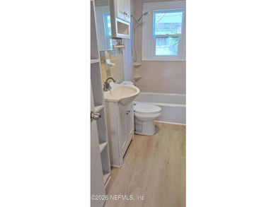 TENANT OCCUPIED AND PROVIDING IMMEDIATE CASH FLOW!! Tenant has - photo 8