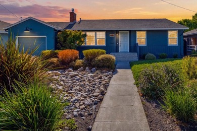 Welcome to 840 Capistrano Drive. This beautifully maintained - photo 2