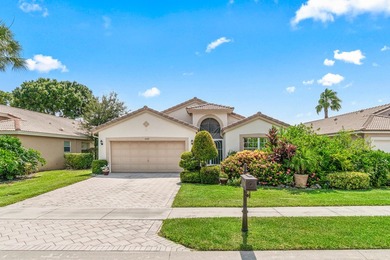 Welcome to easy Florida living in the highly desirable 55+ - photo 1