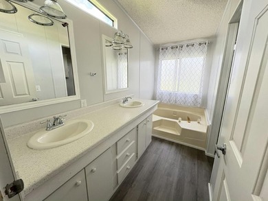 Welcome to your next chapter in this beautifully maintained - photo 12