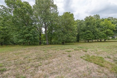 2.13 Acres in English Gardens subdivision fronting South Buck - photo 8