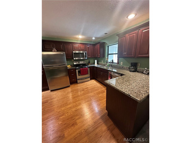 Crystal River Cutie! 2 BR/2 bath split floor plan with beautiful - photo 12