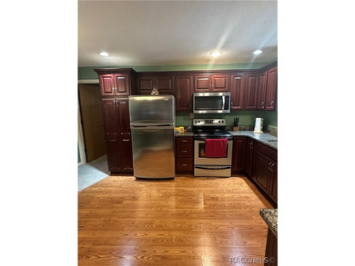 Crystal River Cutie! 2 BR/2 bath split floor plan with beautiful - photo 13