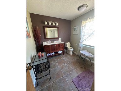 Crystal River Cutie! 2 BR/2 bath split floor plan with beautiful - photo 22