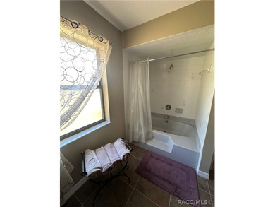 Crystal River Cutie! 2 BR/2 bath split floor plan with beautiful - photo 24