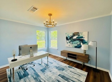 Stunning renovated 3-Bed, 2-Bath home in Baymeadows Estates! - photo 29