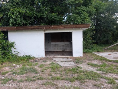 Discover the opportunity to own this beautiful 0.72-acre vacant - photo 4
