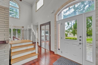 Stunning Lake Drive beauty on almost a double lot! Renovated - photo 3