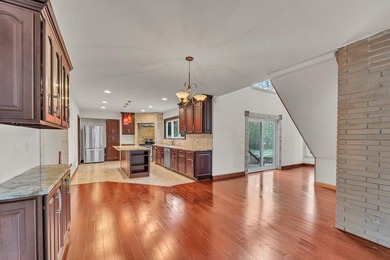 Stunning Lake Drive beauty on almost a double lot! Renovated - photo 7