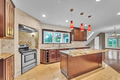 Stunning Lake Drive beauty on almost a double lot! Renovated - photo 10