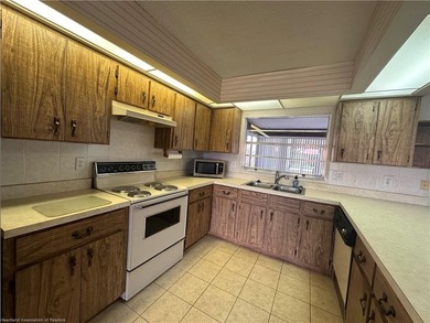 PRICED TO SELL!!! NICE, 2 BEDROOM, 2 BATH HOME IS LOCATED ON A - photo 12