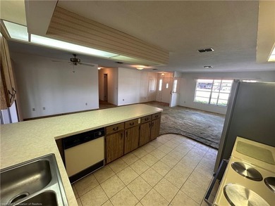 PRICED TO SELL!!! NICE, 2 BEDROOM, 2 BATH HOME IS LOCATED ON A - photo 14