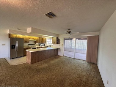 PRICED TO SELL!!! NICE, 2 BEDROOM, 2 BATH HOME IS LOCATED ON A - photo 17