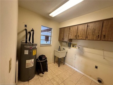 PRICED TO SELL!!! NICE, 2 BEDROOM, 2 BATH HOME IS LOCATED ON A - photo 19