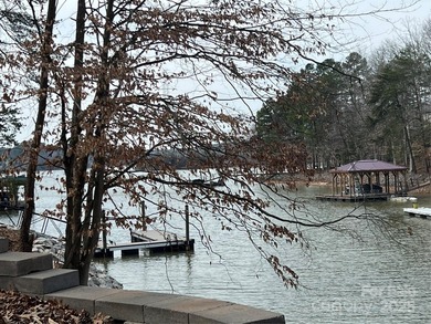 Oversized estate lot on the shores of Lake Norman! This large 1 - photo 24