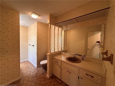 PRICED TO SELL!!! NICE, 2 BEDROOM, 2 BATH HOME IS LOCATED ON A - photo 24
