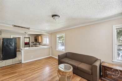 ATTENTION INVESTORS! Prime investment opportunity located in a - photo 3
