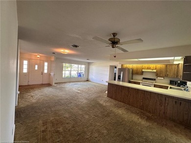 PRICED TO SELL!!! NICE, 2 BEDROOM, 2 BATH HOME IS LOCATED ON A - photo 33