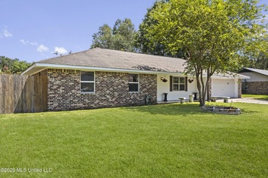 Great Home on a Quiet Street! This well-maintained 3-bedroom - photo 3