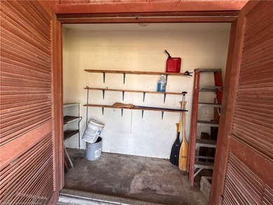 PRICED TO SELL!!! NICE, 2 BEDROOM, 2 BATH HOME IS LOCATED ON A - photo 47