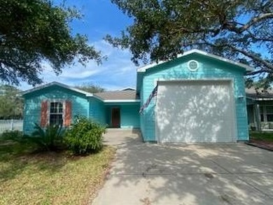 Welcome to this coastal home in the highly sought-after - photo 1