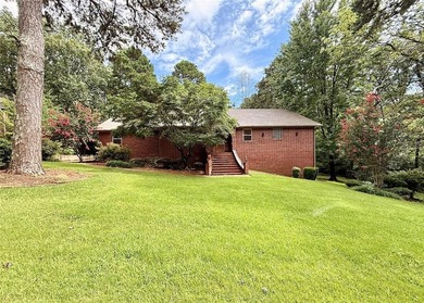 Wonderful home offering the perfect blend of comfort - photo 4