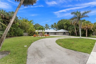 Sewall's Point 5Bed 4Bath 2Car Garage on over 1/2 acre lot with - photo 7