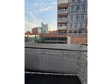 Prime Location in Sunset Park, Busy high traffic area newly - photo 11