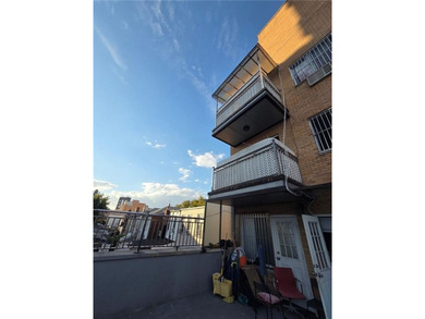 Prime Location in Sunset Park, Busy high traffic area newly - photo 13