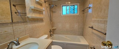 Two-bedroom, two-bath condominium featuring an open floor plan - photo 24