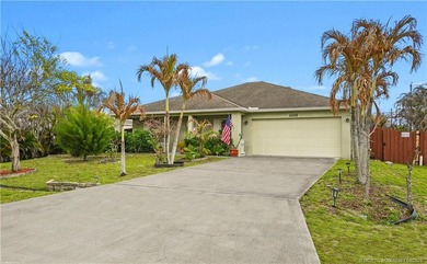 Welcome to this well maintained 4 bedroom, 3 bathroom home - photo 1