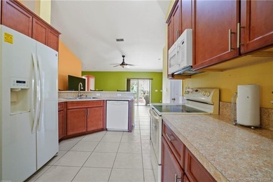 Welcome to this well maintained 4 bedroom, 3 bathroom home - photo 6