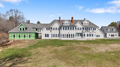 Luxurious oceanfront property on 9.4 acres with 562 ft of - photo 10
