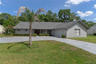 Custom 3 bedroom home with spa designed for entertaining family - photo 4