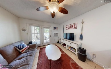 Welcome to River Mill on beautiful Lake Hamilton. This charming - photo 4