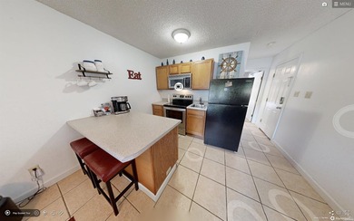 Welcome to River Mill on beautiful Lake Hamilton. This charming - photo 6