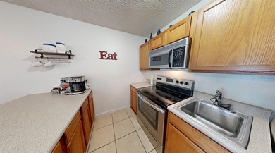 Welcome to River Mill on beautiful Lake Hamilton. This charming - photo 7
