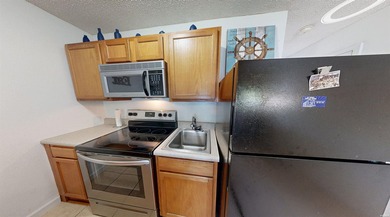 Welcome to River Mill on beautiful Lake Hamilton. This charming - photo 8