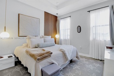Beautiful and well-maintained home located in a quiet and - photo 19