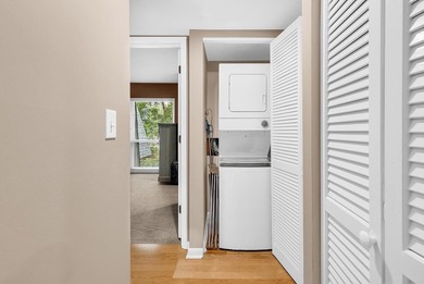 PRICED TO SELL! Updated 2-bedroom, 2 full-bath SUNLIT hideaway - photo 20