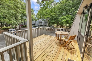 PRICED TO SELL! Updated 2-bedroom, 2 full-bath SUNLIT hideaway - photo 21