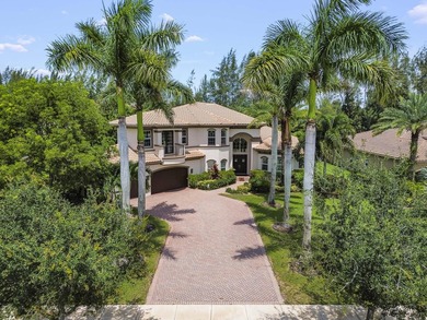 Welcome to this exceptional two-story estate in the exclusive - photo 2