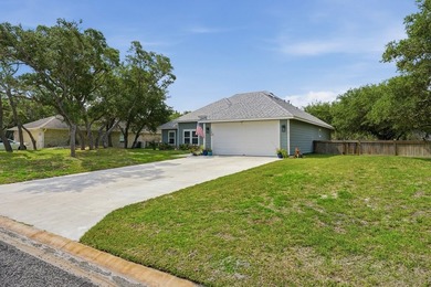 This beautifully maintained home has plenty to offer, including - photo 2