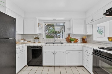 Welcome to this well-maintained 3-bedroom, 2-bath home offering - photo 3