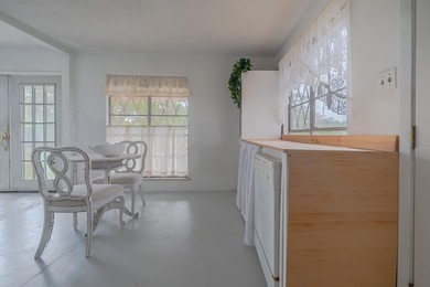 Charming cottage-style retreat situated on two lots in the - photo 7