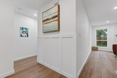 Beautiful remodel from the studs in! Farmhouse styling with 3 - photo 11